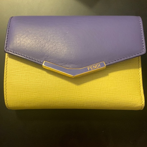 Fendi wallet - Picture 1 of 6